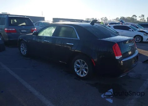 2015 Chrysler 300C из США, поврежденный, VIN 2C3CCAEG9FH755494